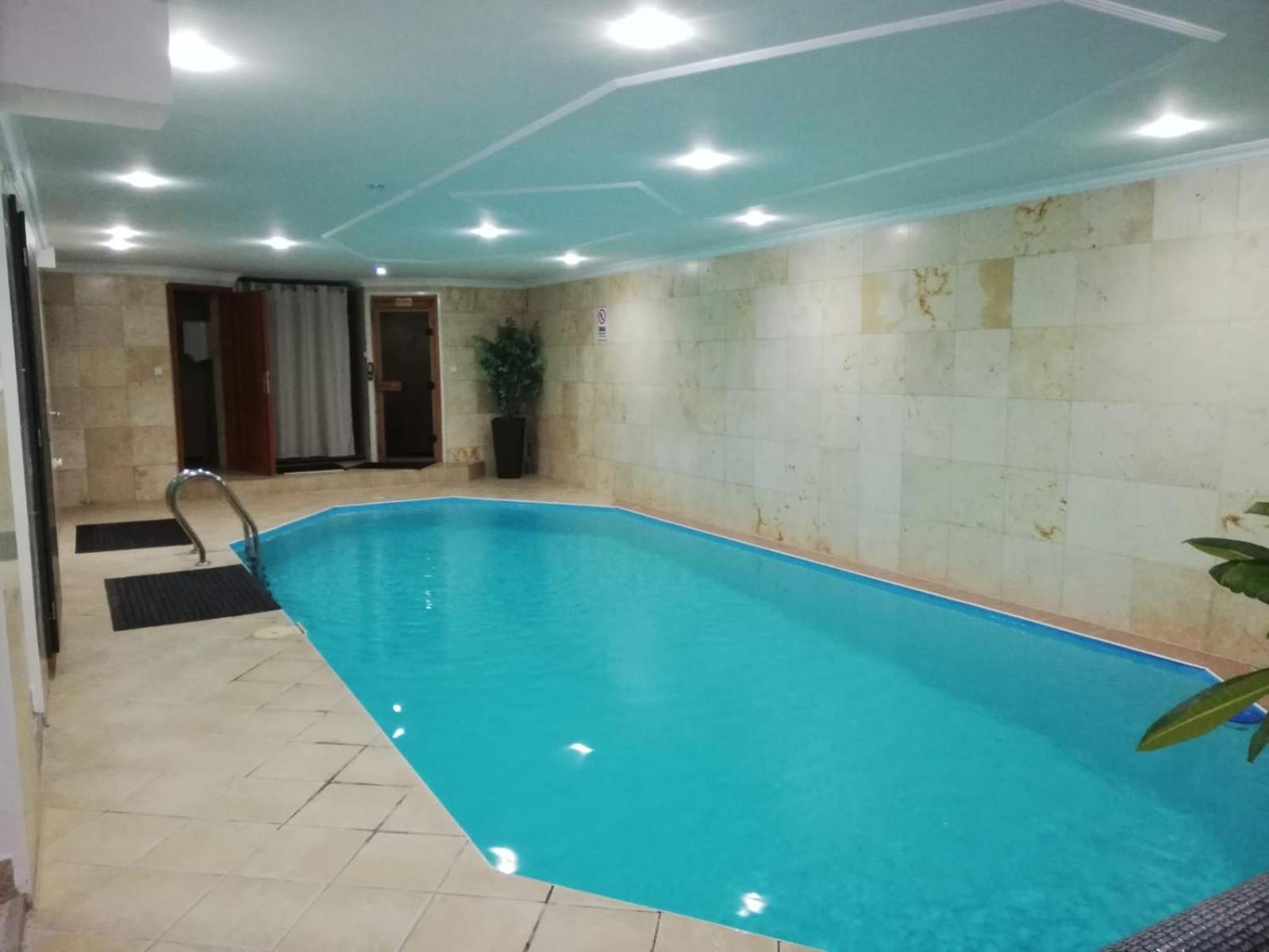 Meduza Wellness Spa S Ubytovanim Hlohovec Bagian luar foto